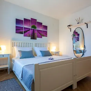 Apartment Placido Krk, Krk Town